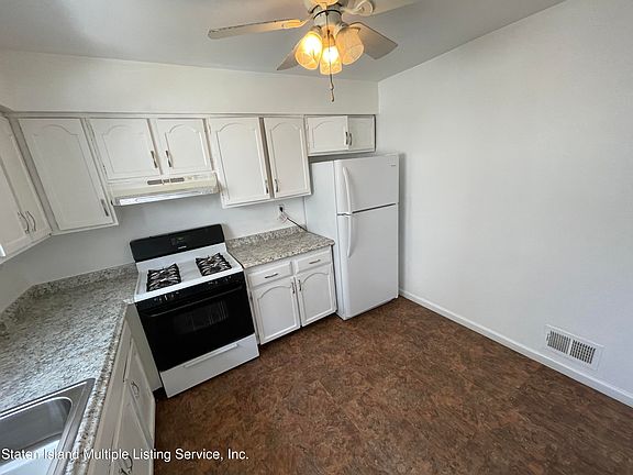 5th image of 168 Regis Dr