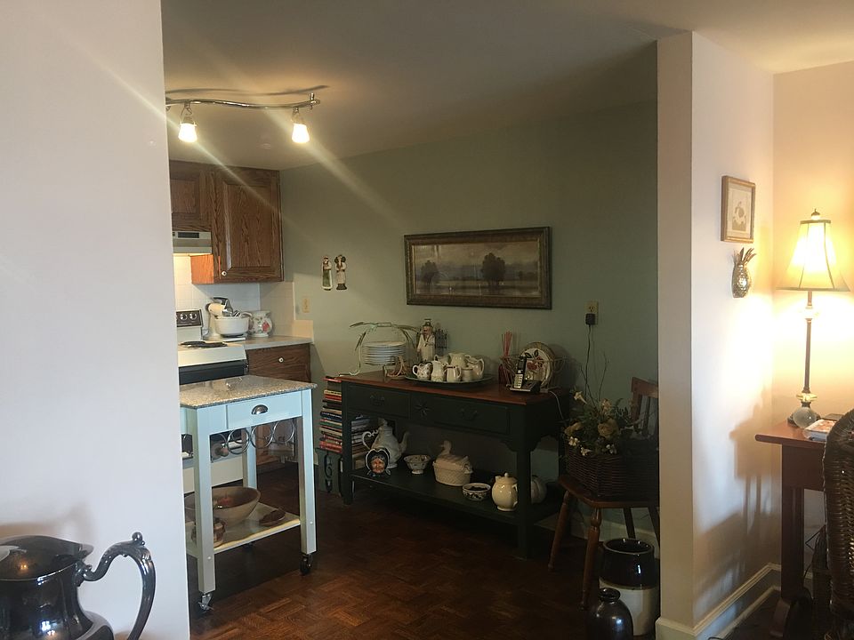 Kitchen, partial view