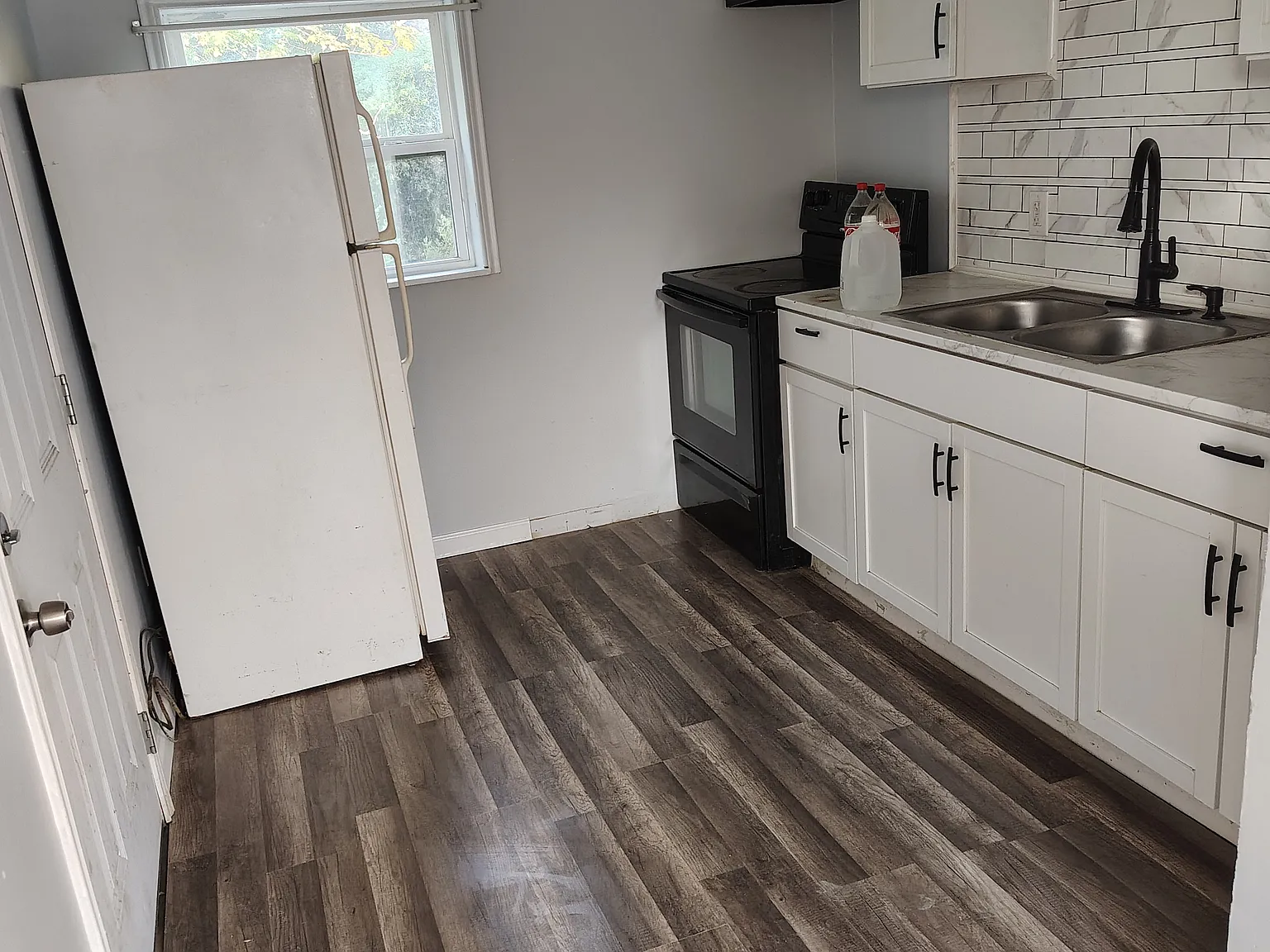 2 bed, 500 sqft, $850 — Photo 3