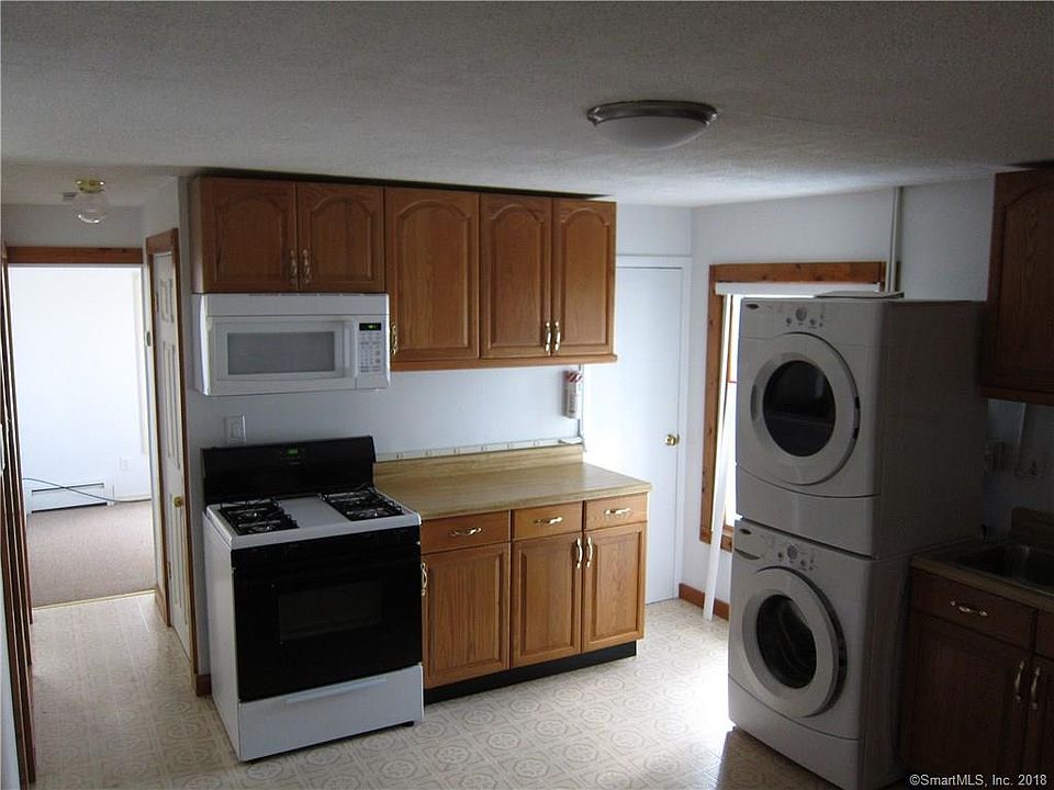 2nd image of 33 Orchard St APT 3