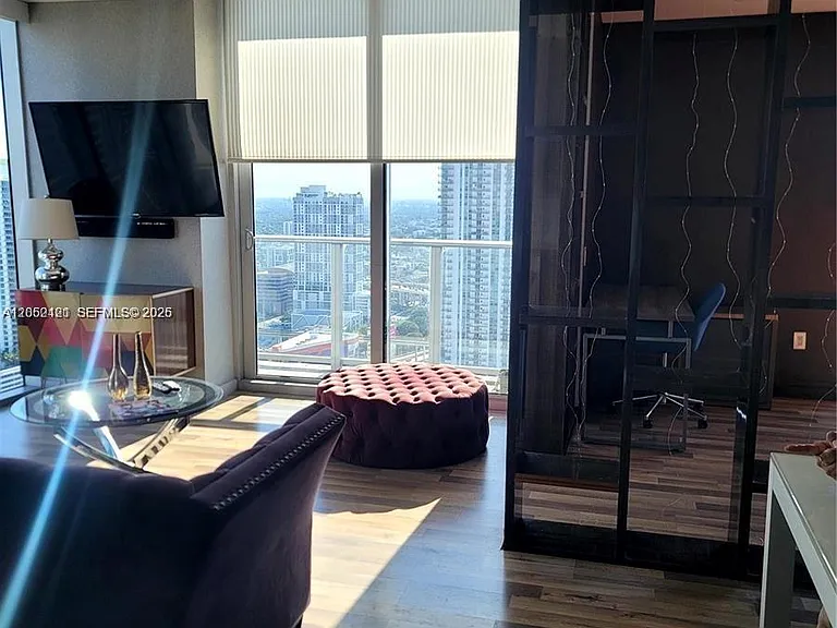 151 SE 1st St #Penthouse 11 — Photo 13
