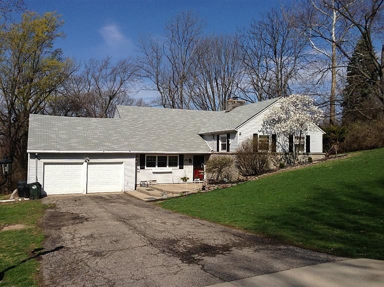 1st image of 1610 Gage Dr