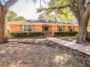 2325 Lake Air Dr, Waco, TX 76710