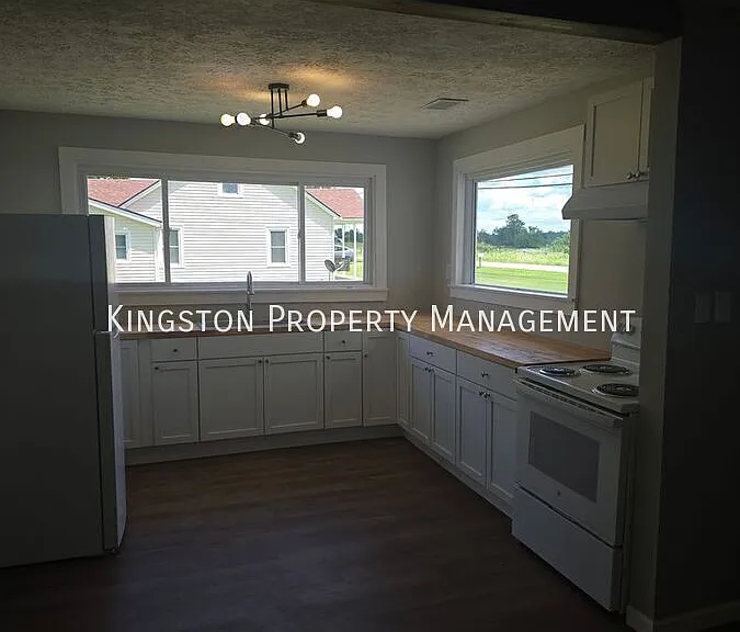 3439 Old State Highway 52 — Photo 11