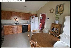 2nd image of 122 Evergreen Dr