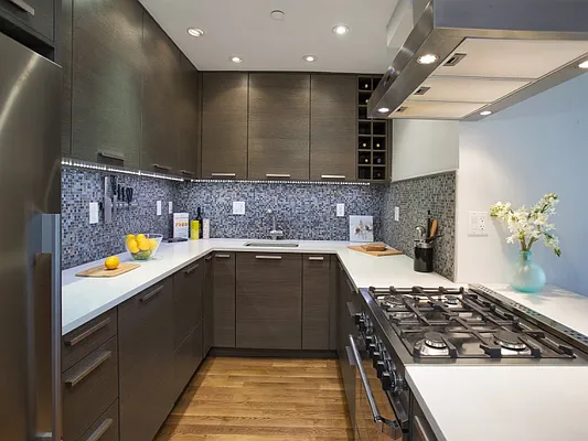 Sold by Sotheby's International Realty | media 17