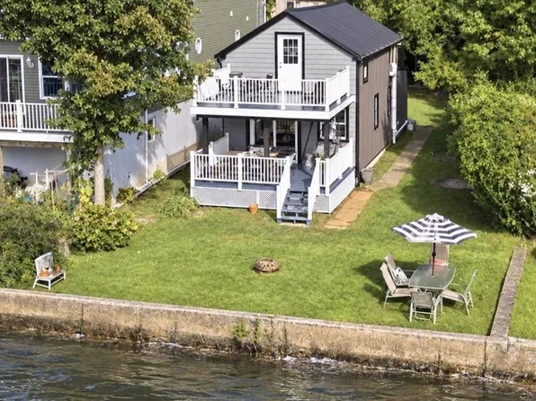 2047 River Rd, Bensalem, PA 19020