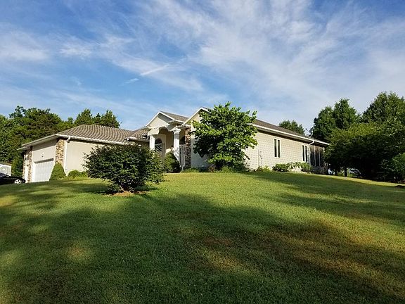 2nd image of 107 Country Club Dr