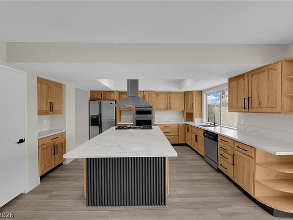 5th image of 5060 Ridgeview Dr