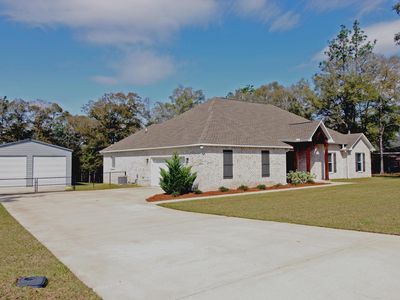1993 Hidden Springs Dr, Baker, FL, 32531