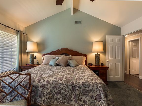 5th image of 1123 La Casa Dr