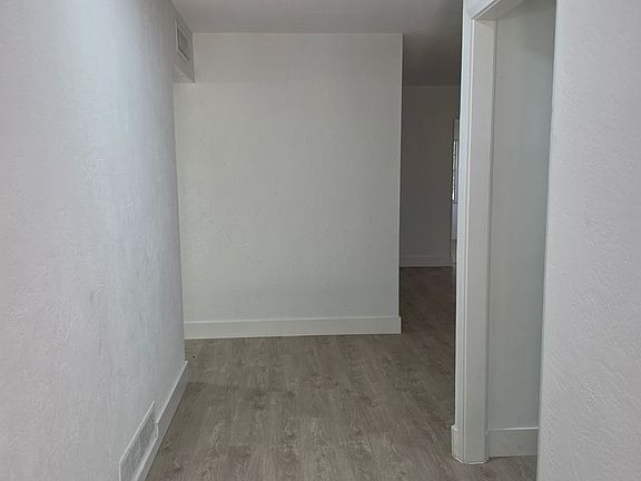 3rd image of 640 Westward Cir