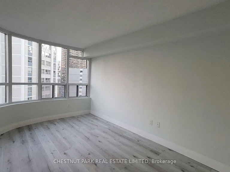 25 Maitland St #1201 — Photo 18