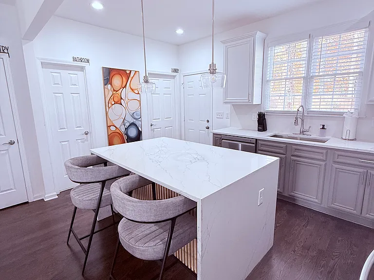 2395 Saint James Dr NW — Photo 11
