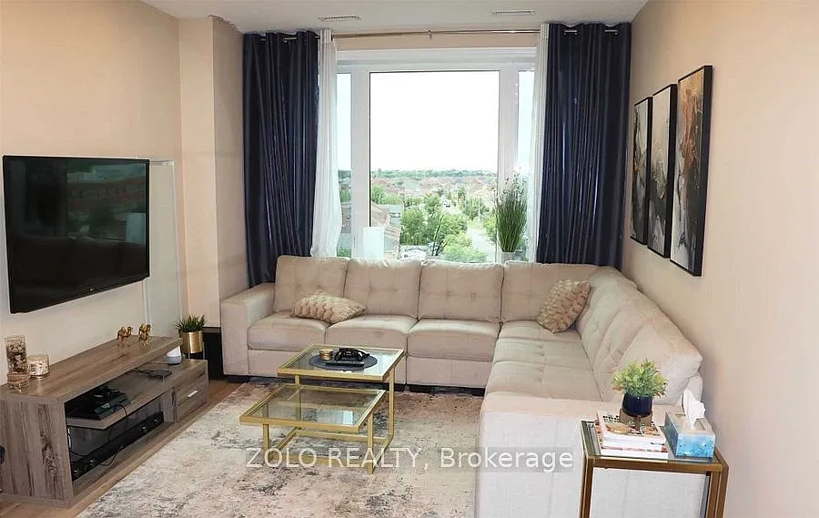 3 bed, $2,700 — Photo 1