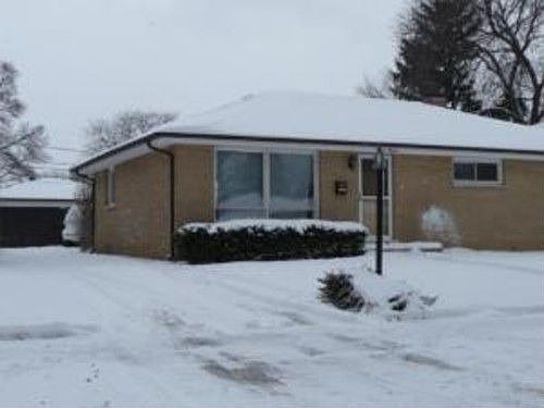 2nd image of 411 Dover Dr