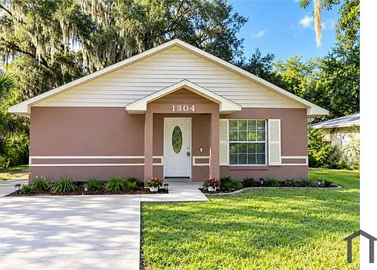 3 bed, 1050 sqft, $2,195 — Photo 1