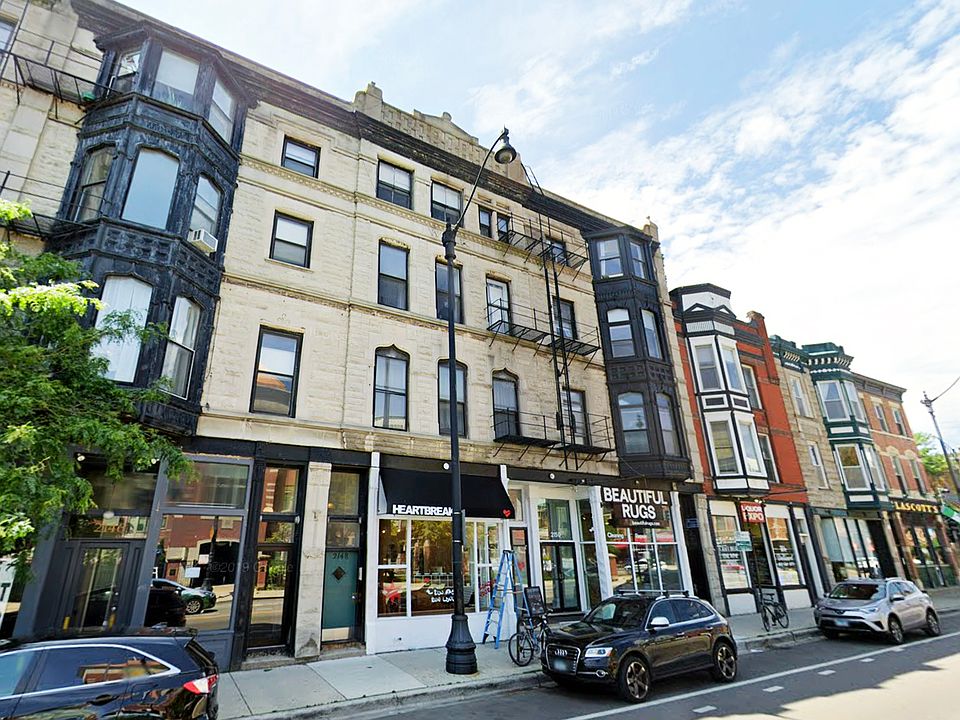 2148 Halsted Exterior