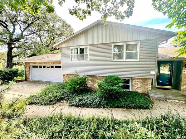 423 Ridge Dr, Geneseo, IL 61254