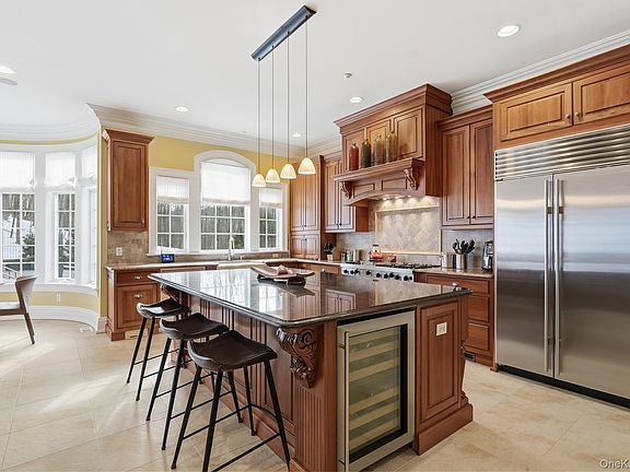 5th image of 26 Hollow Ridge Road