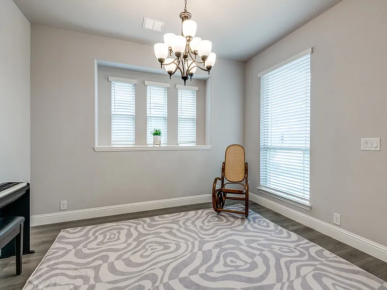 1613 Mack Ln — Photo 8