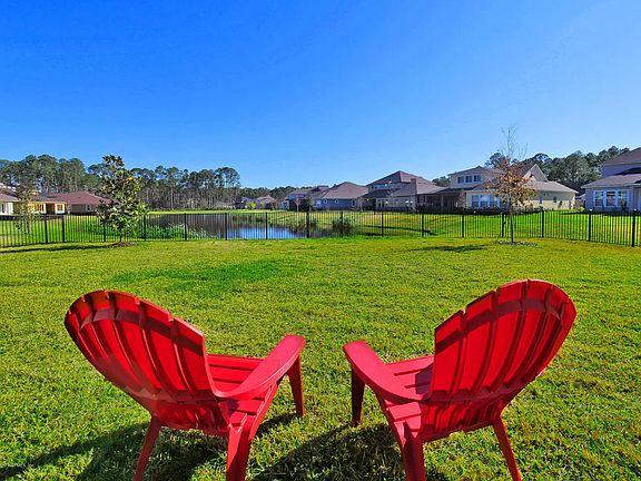 5th image of 442 Eagle Rock Dr