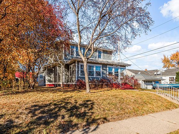 3rd image of 319 Vincent Ave N