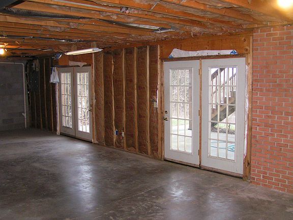 1515 square ft basement 