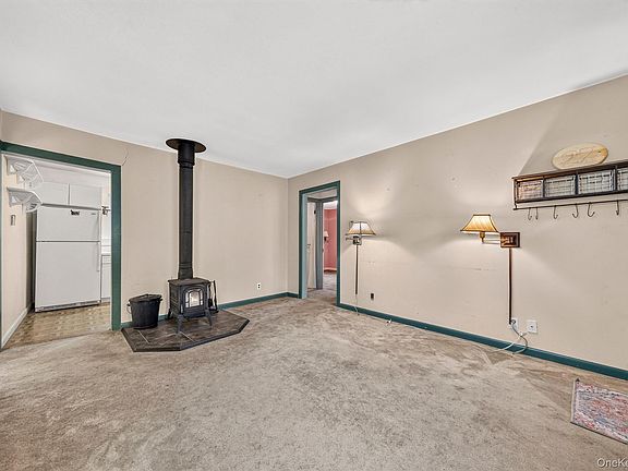 5th image of 27 Brookdale Road