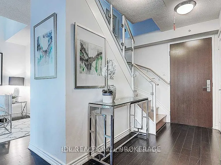 386 Yonge St #1112 — Photo 9