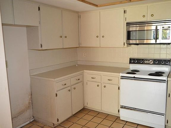 4th image of 3571 Carrington Dr