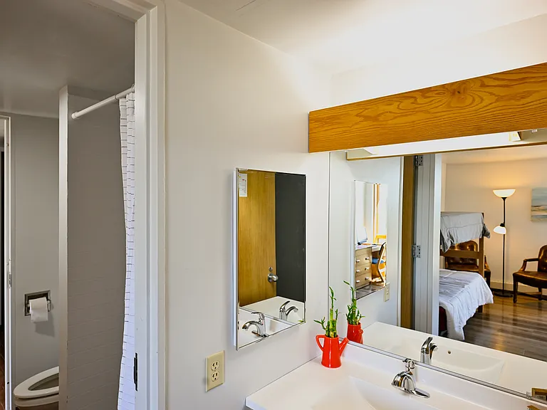 625 Summit St — Photo 7