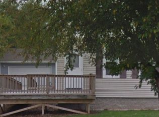 1126 Stuart St, Green Bay, WI 54301