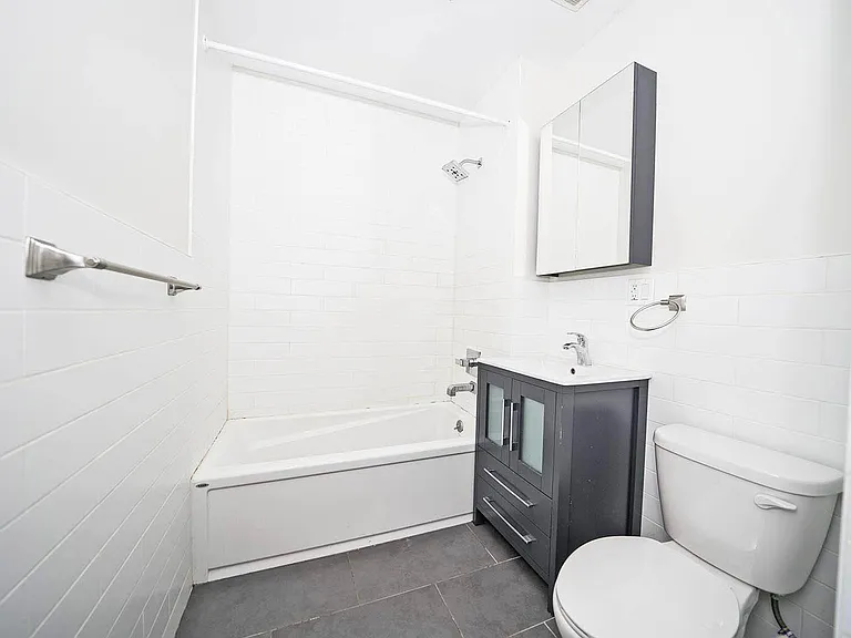 1568 Pacific St #4B — Photo 9