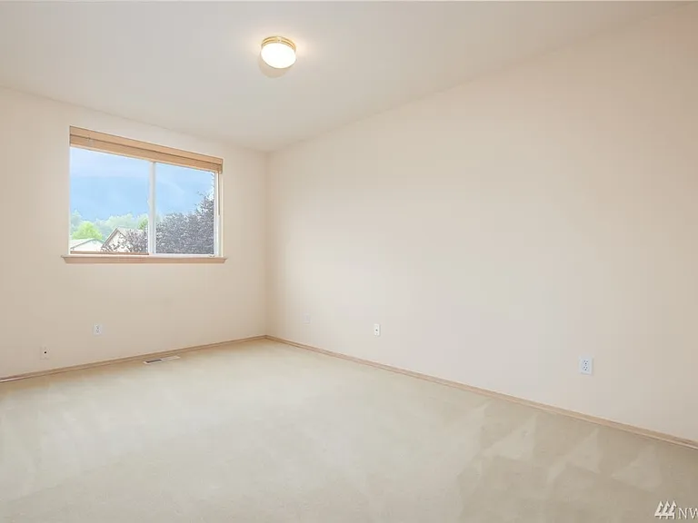 18815 20th Dr SE — Photo 12