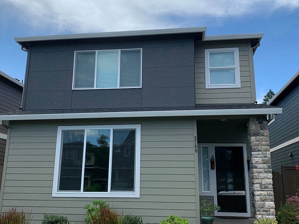 House elevation (front entrance)