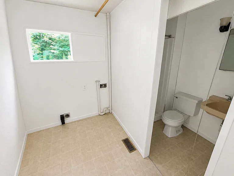 4830 Wilson Rd — Photo 10