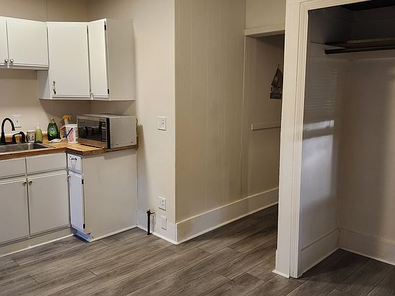 5th image of 147 Lance Dr #101