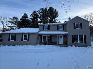 7667 Charlemont Dr, Manlius, NY 13104