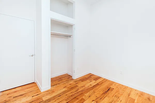 Rented by Nooklyn NYC LLC | media 9