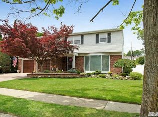 22 Miami Rd, Bethpage, NY 11714