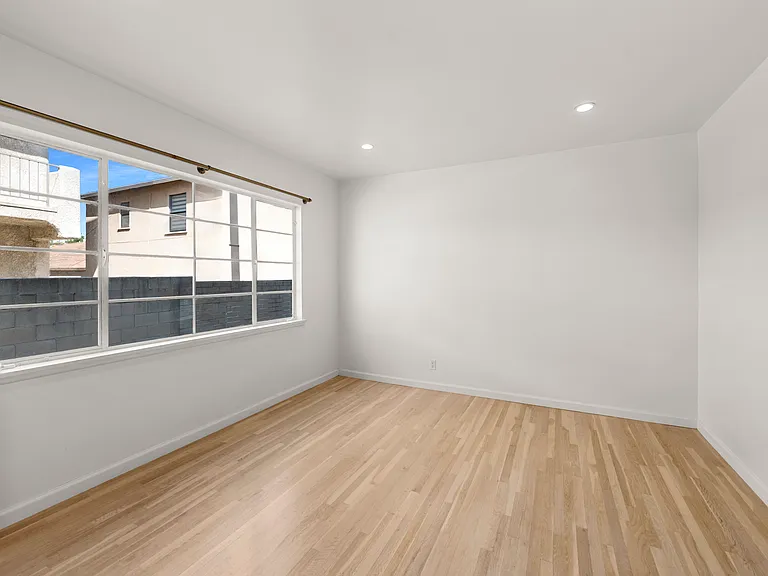 1717 Selby Ave — Photo 19