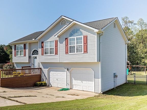 2nd image of 6061 Daffodil Dr