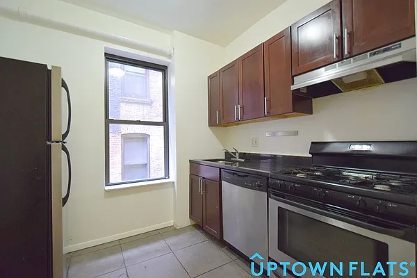 Rented by Uptown Flats LLC | media 15