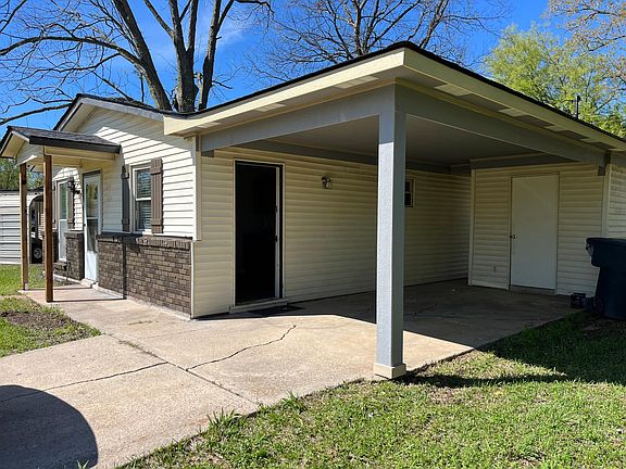 2nd image of 1303 Lampkin St