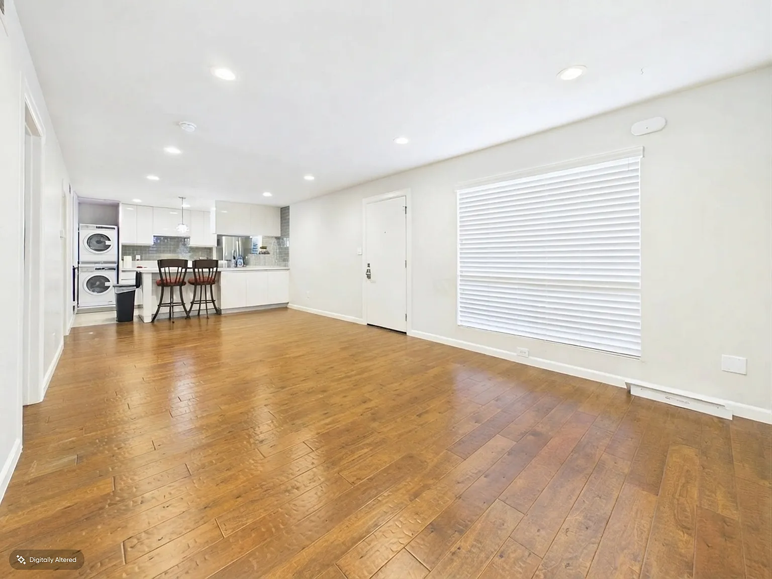 3110 Red River St Apt C-402 — Photo 2