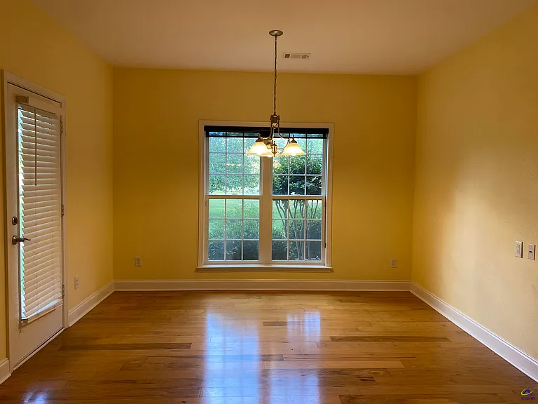 408 Stathams Way — Photo 9