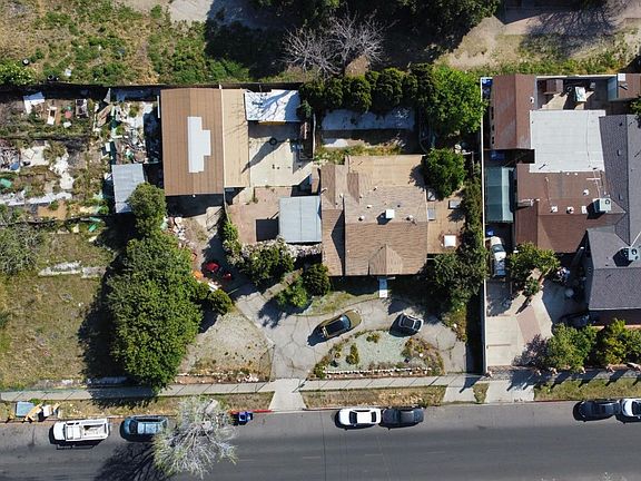 2nd image of 14840 Chase St