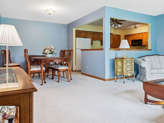 4th image of 11028 New York Ct #180