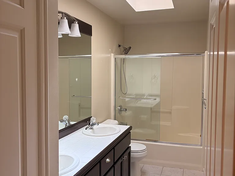 21203 SE 34th St — Photo 15